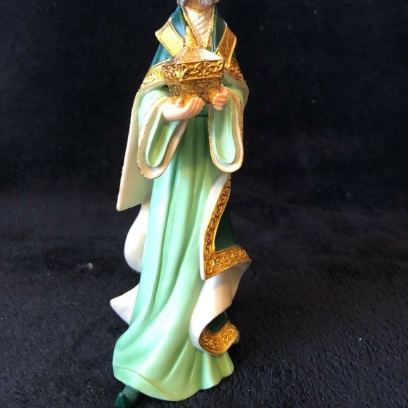 2009 Irish Elongated Nativity "King Gaspar" - Picture 2 of 4